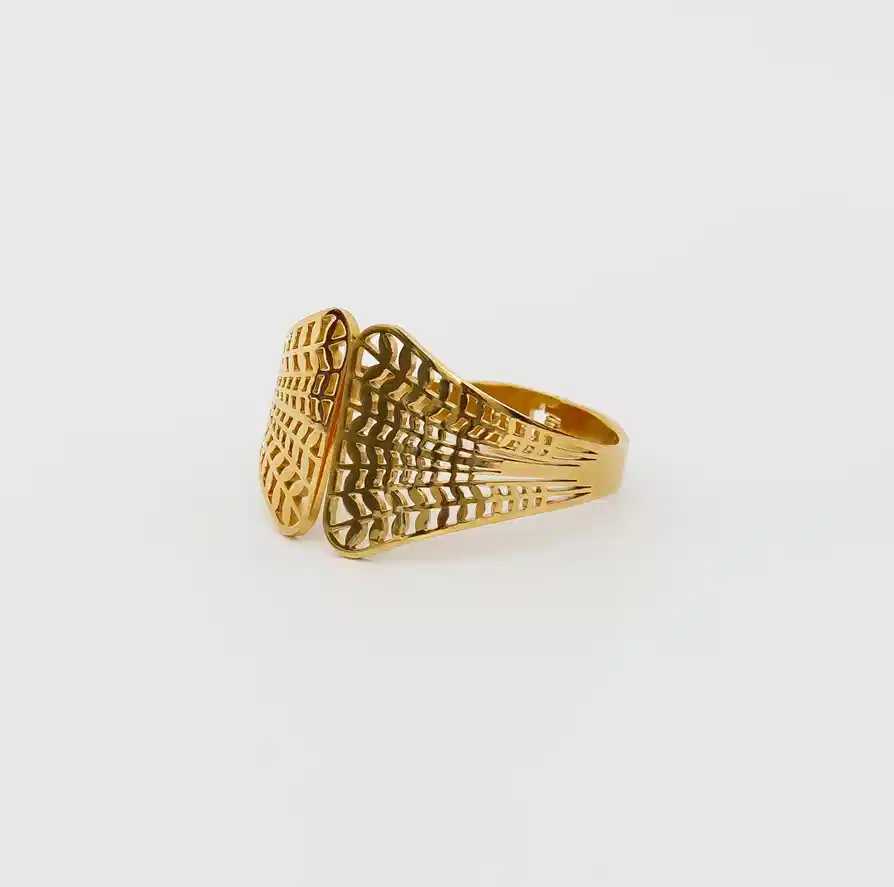 Golden Lattice Statement Ring